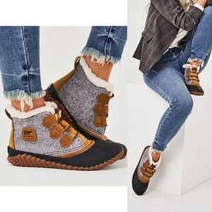 NWT Sorel out n about duck waterproof boot grey